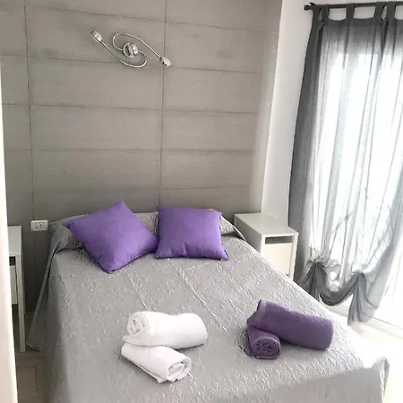 Seaside Retreat: Playa De Americas